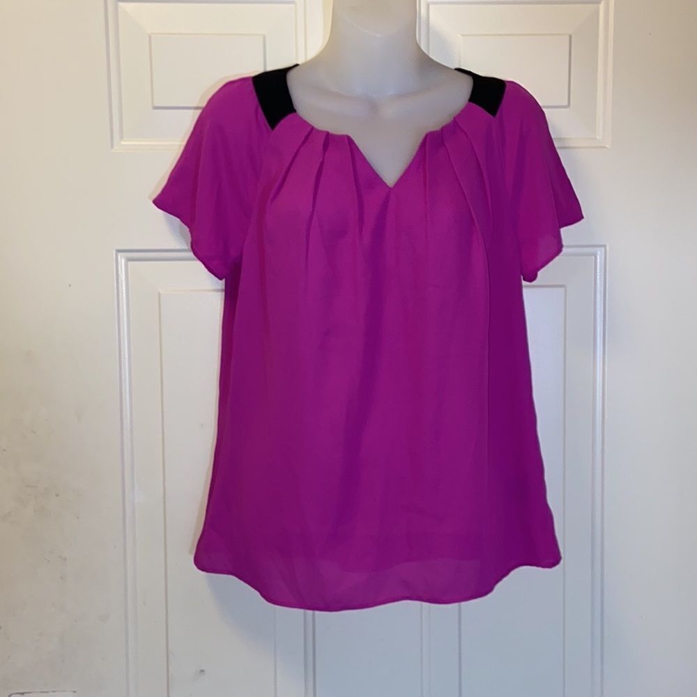 10X $50 Bse, with Black Detail by Washington Woman Blouse Size MP